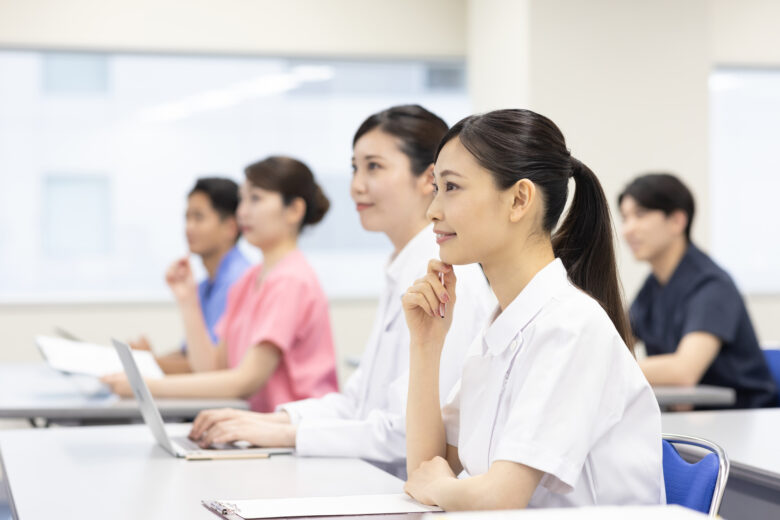 【2025年最新】准看護師の資格は廃止される? いつから? 制度の現状と今後の展望、キャリアパスを徹底解説