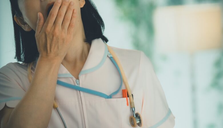 夜勤は看護師の寿命を縮める?健康リスクと対策・体調の整え方