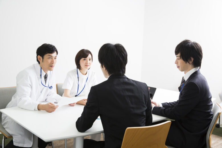 企業看護師とは?仕事内容・年収・転職方法を解説|病院との働き方の違いやメリット