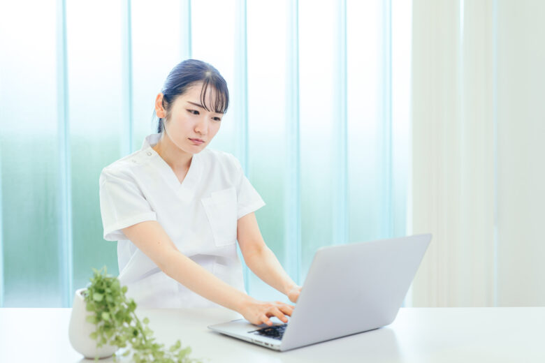 その求人、本当に大丈夫？看護師が教える「ブラック病院」を見抜く裏読みテクニック