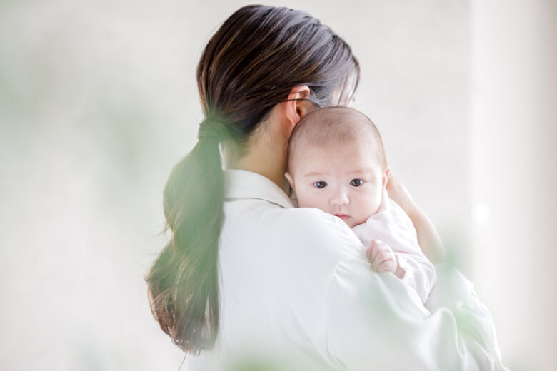 看護師とシングルマザーを無理なく両立する働き方｜2026年最新の支援策