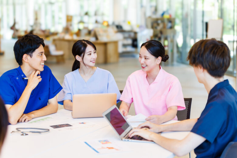 複数クリニック展開を考える院長が電子カルテ選びで失敗する3つの罠 — 分院・グループ診療への対応力チェックリスト