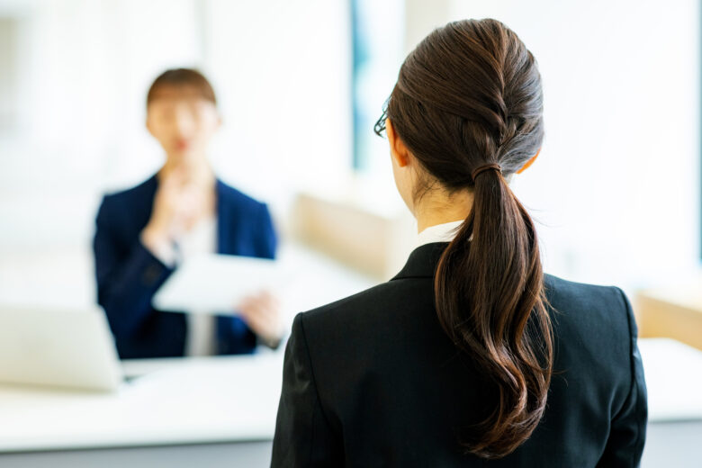 看護師向け・美容クリニック面接対策｜頻出質問20選と合格する服装・逆質問を徹底解説