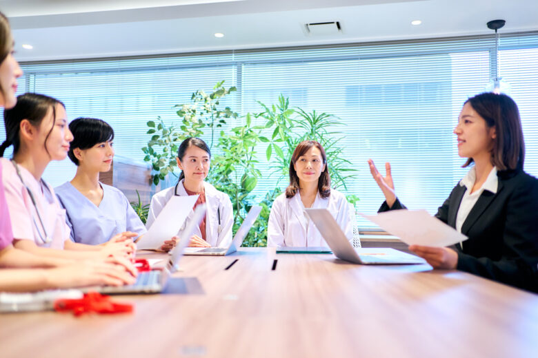 【クリニック開業】失敗しない準備と電子カルテ選びの重要ポイント