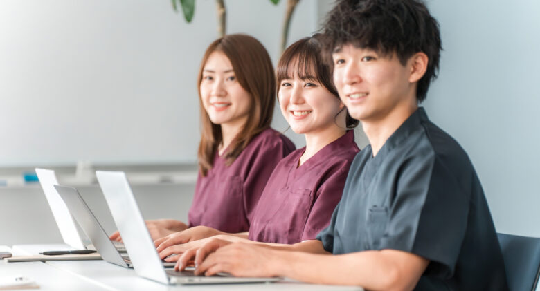 専攻医とは？後期研修医との違い・研修期間・シーリング制度を2026年度時点で整理