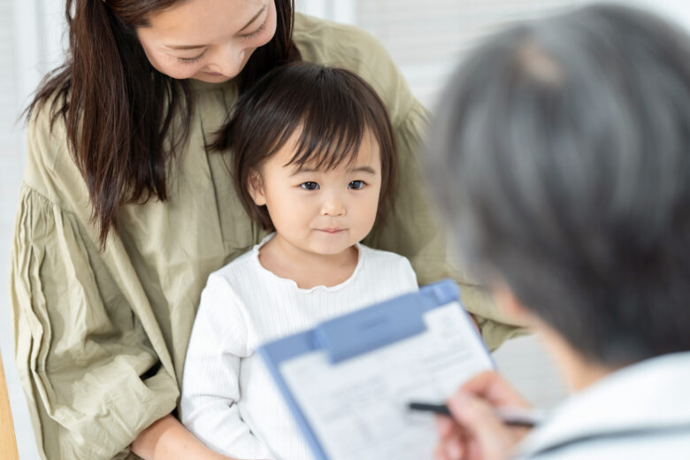 小児抗菌薬適正使用支援加算の算定要件｜対象疾患、算定できない患者、初診時・月1回のタイミングと記載