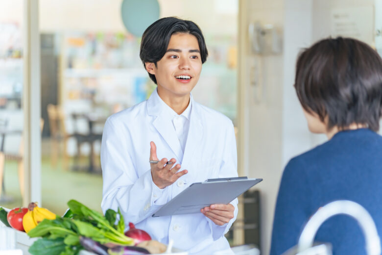 外来栄養食事指導料の算定要件｜対象患者と特別食、指導料1と2の違い、令和8年度の変更点