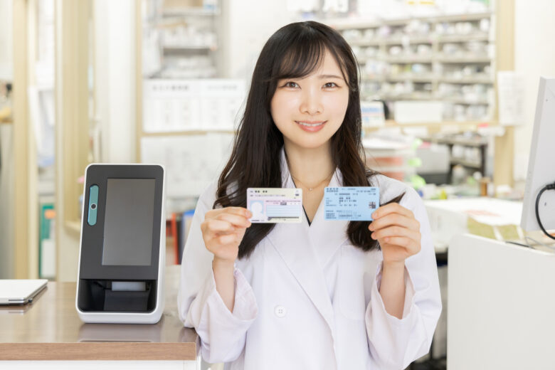 マイナ保険証・資格確認書の利用率・受診時に患者が困ることは？　期限切れ保険証はまだ使える？