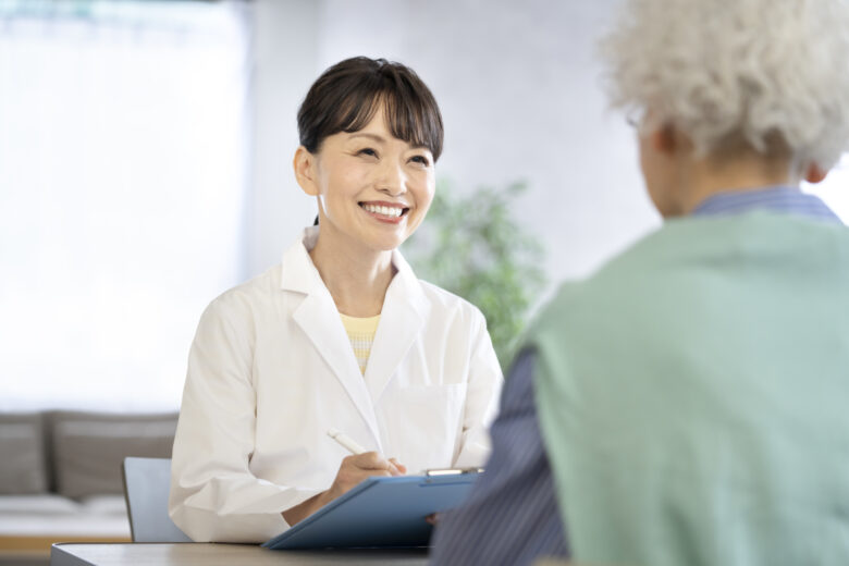 薬剤情報提供料の算定要件｜月2回目を算定できる処方変更、包括される管理料、手帳記載加算の判定表